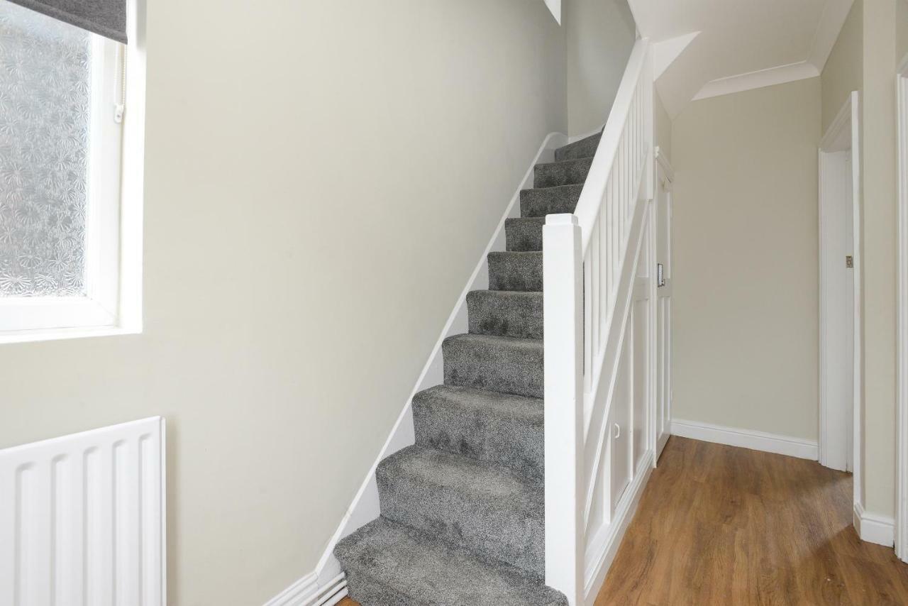 Cosy House In The Heart Of Beeston With Free Parking And Wifi Villa Nottingham Buitenkant foto