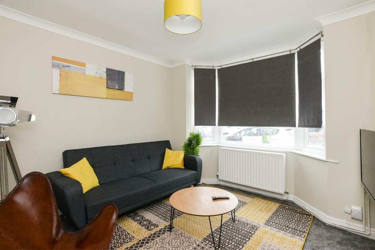 Cosy House In The Heart Of Beeston With Free Parking And Wifi Villa Nottingham Buitenkant foto
